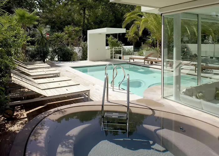 Select & - 4* Riccione