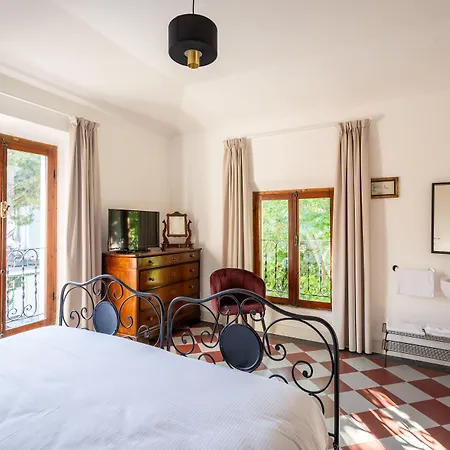 Hotel Select & -