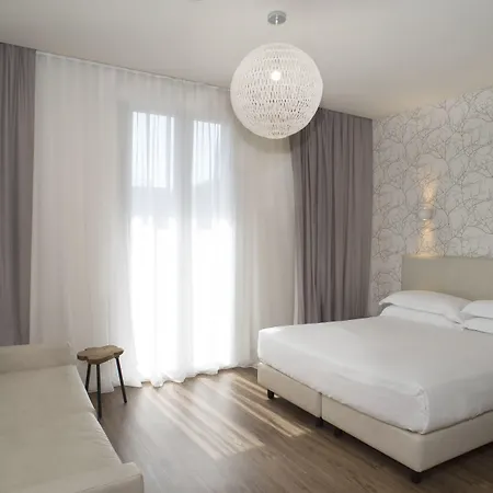 Select & - Hotel Riccione