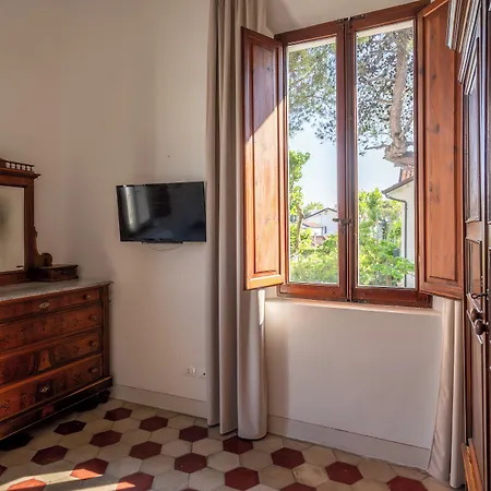 Hotel Select & -