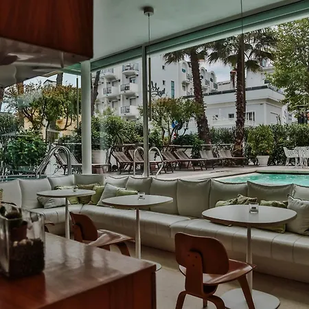Hotel Select & -