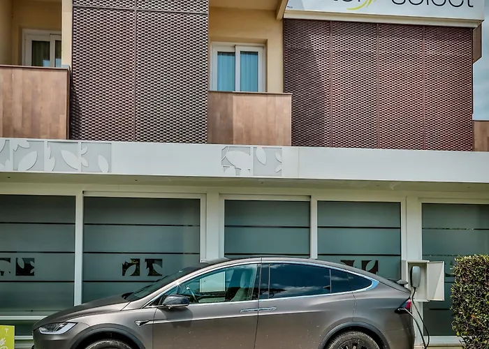 Select & - 酒店 里乔内