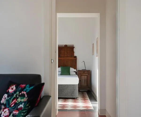 Hotel Select & -