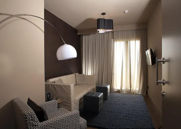 Select & - 4* 里乔内